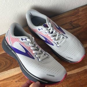 Brooks Ghost 10 White Purple Coral Insole replaced